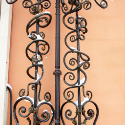 Sécurisez vos escaliers avec des garde-corps en ferronnerie artistique aux motifs élégants Albertville